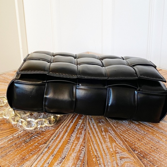 NWT Most Wanted Weaved Faux Leather Handbag - Picture 3 of 13